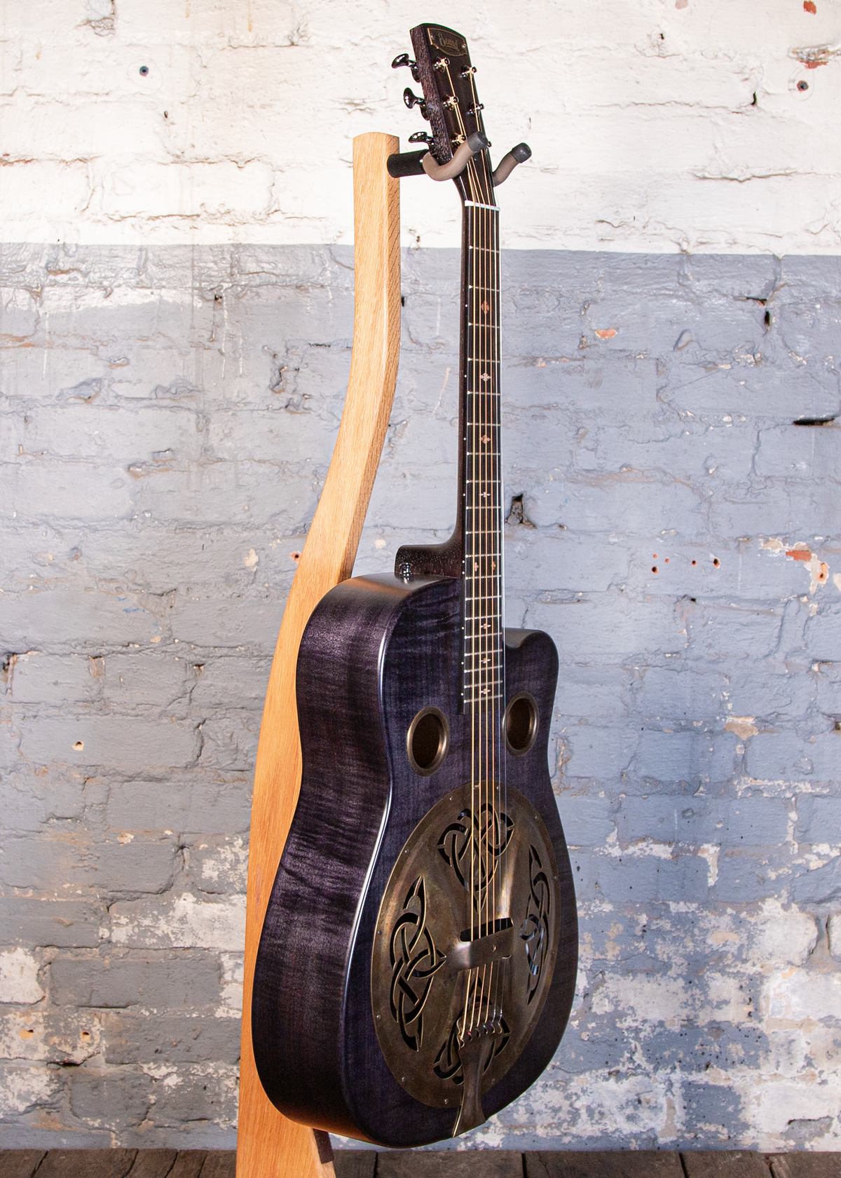 Beard Guitars: Trailhead-E Roundneck - Black Ice