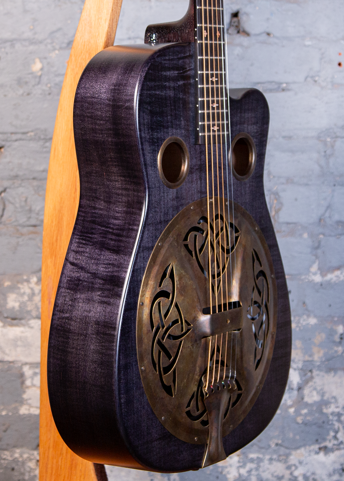 Beard Guitars: Trailhead-E Roundneck - Black Ice