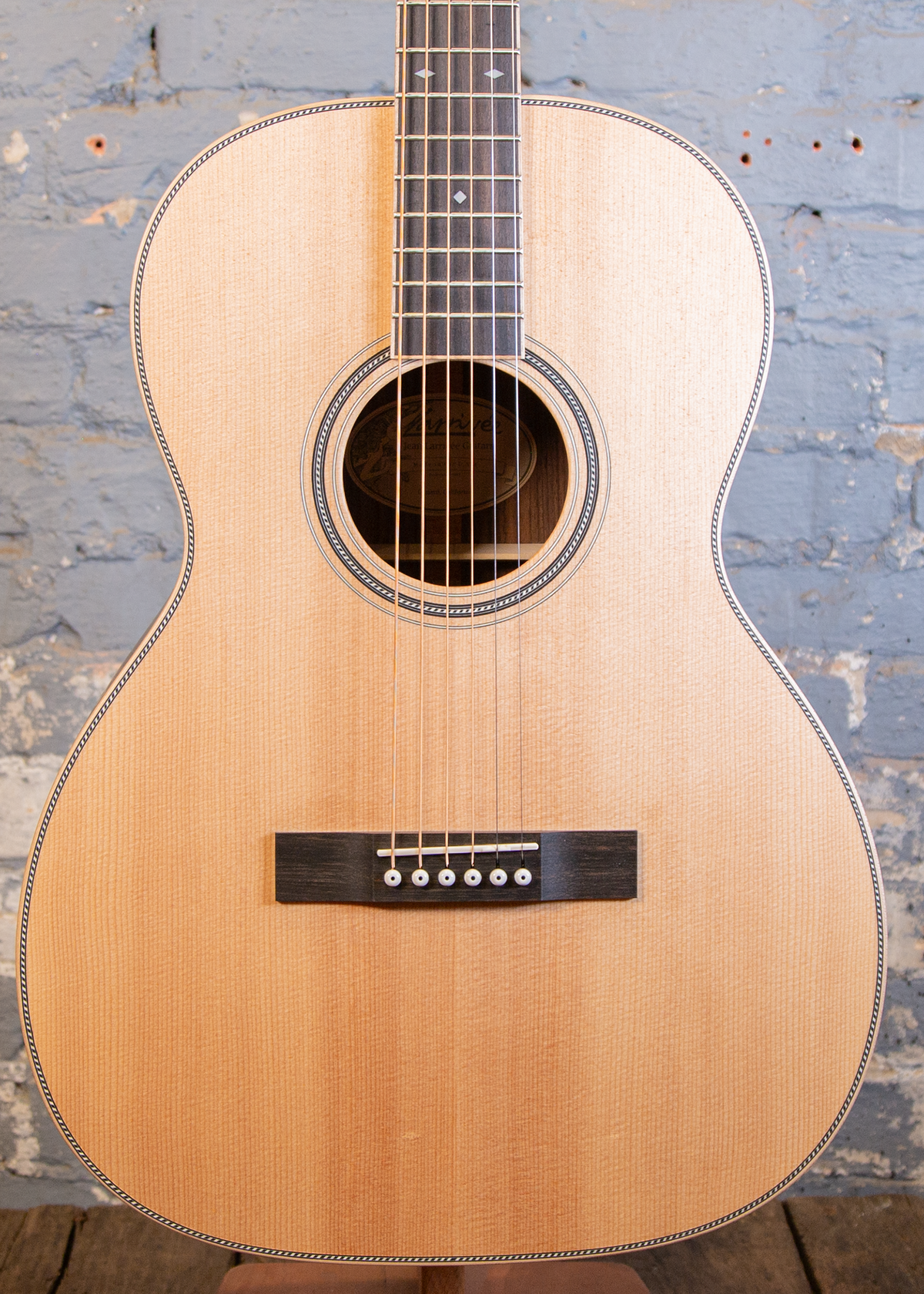 Larrivée Guitars: 000-40R Legacy Series