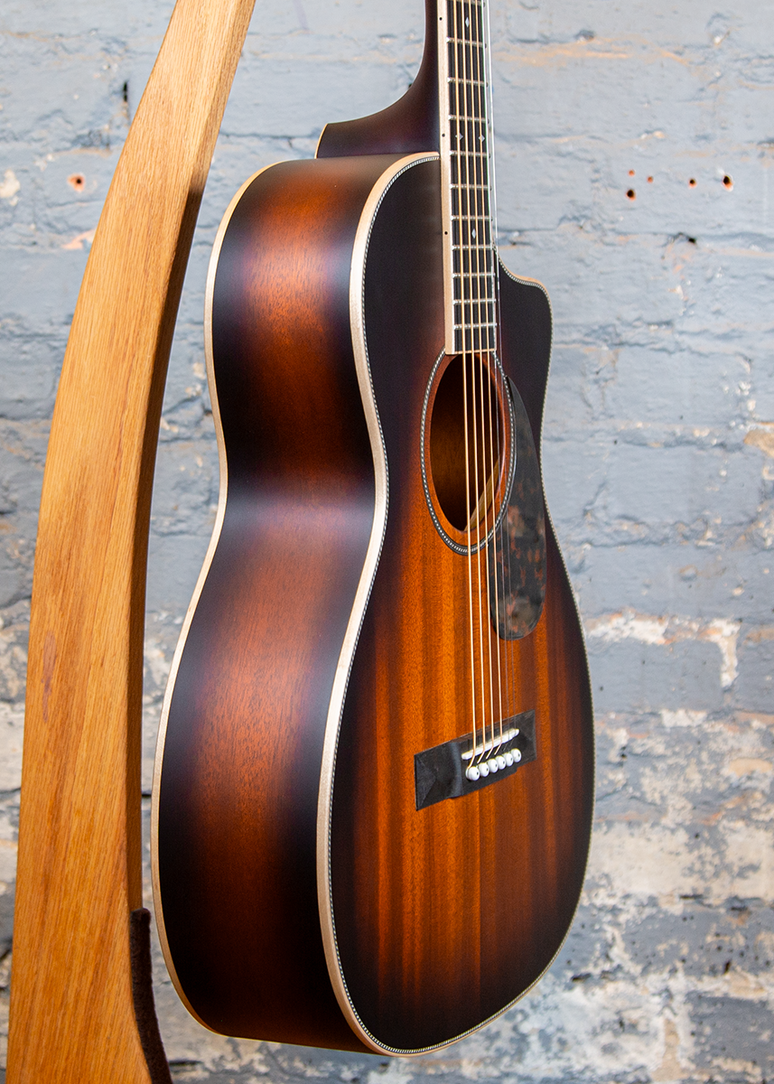 Larrivee Guitars: 00V-40 Mahogany Top, Vintage Burst & Pyramid Bridge