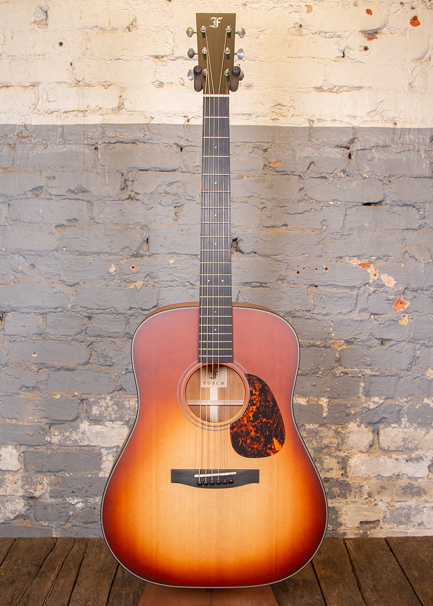 Furch Guitars: Vintage 1 D-SM SB
