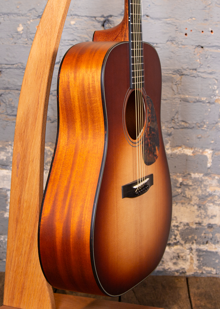 Furch Guitars: Vintage 1 D-SM SB