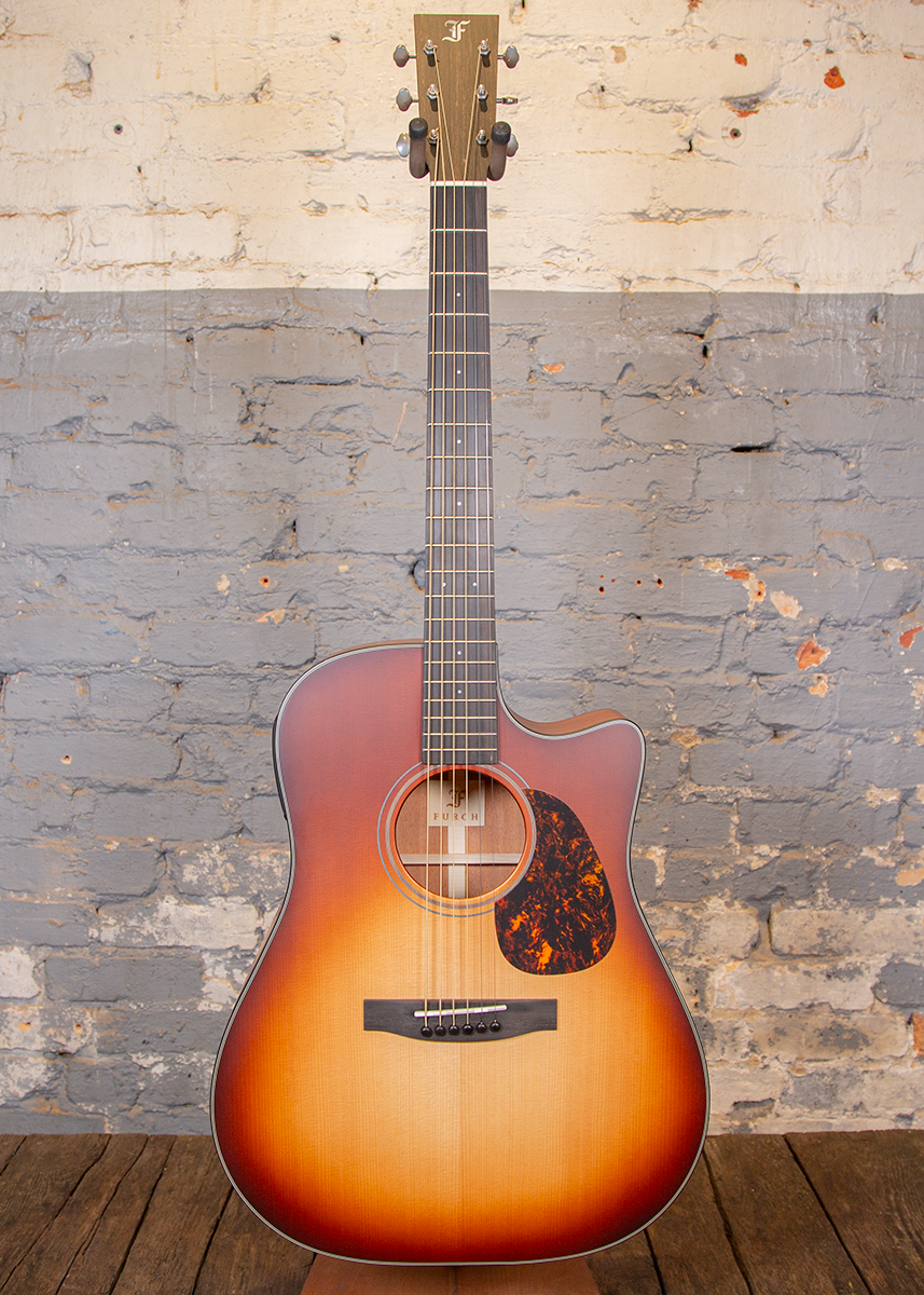 Furch Guitars: Vintage 1 Dc-SM SB SPE