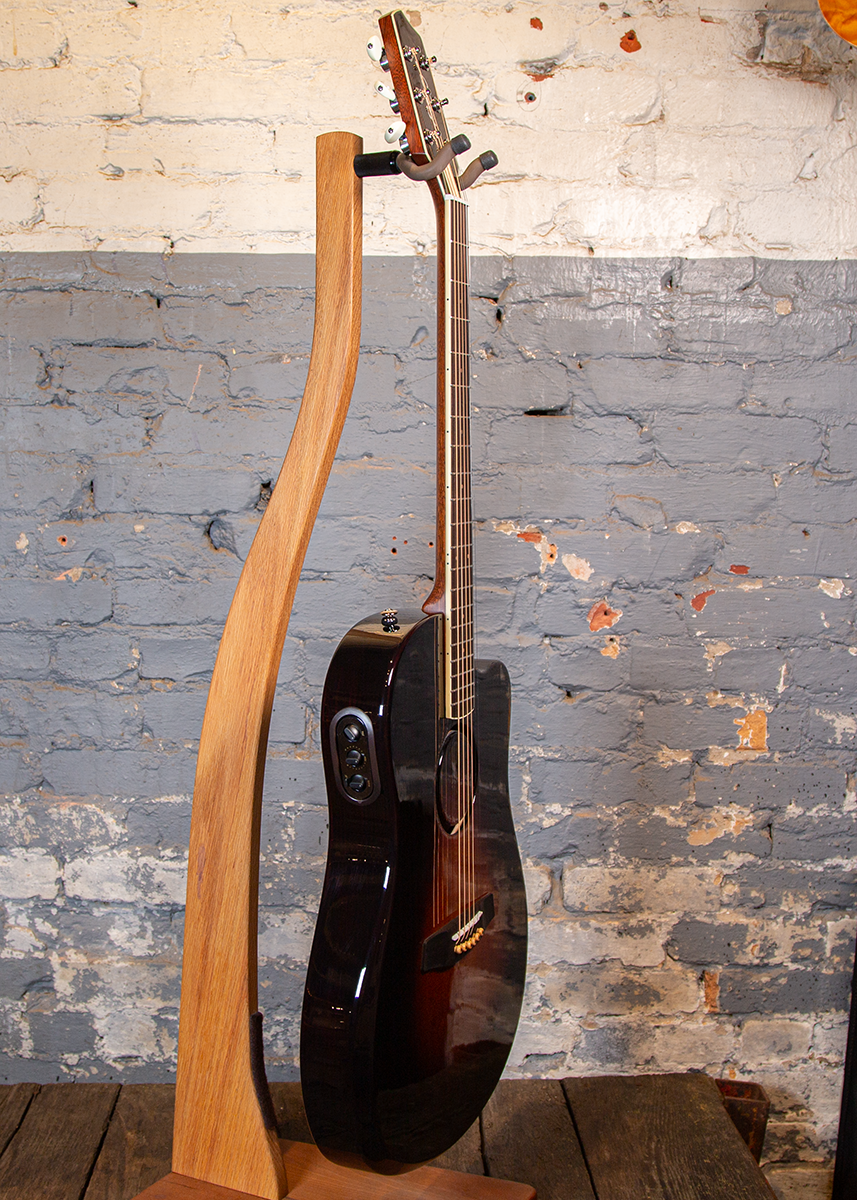 L.R. Baggs: AEG-1 Sunburst Sitka Spruce