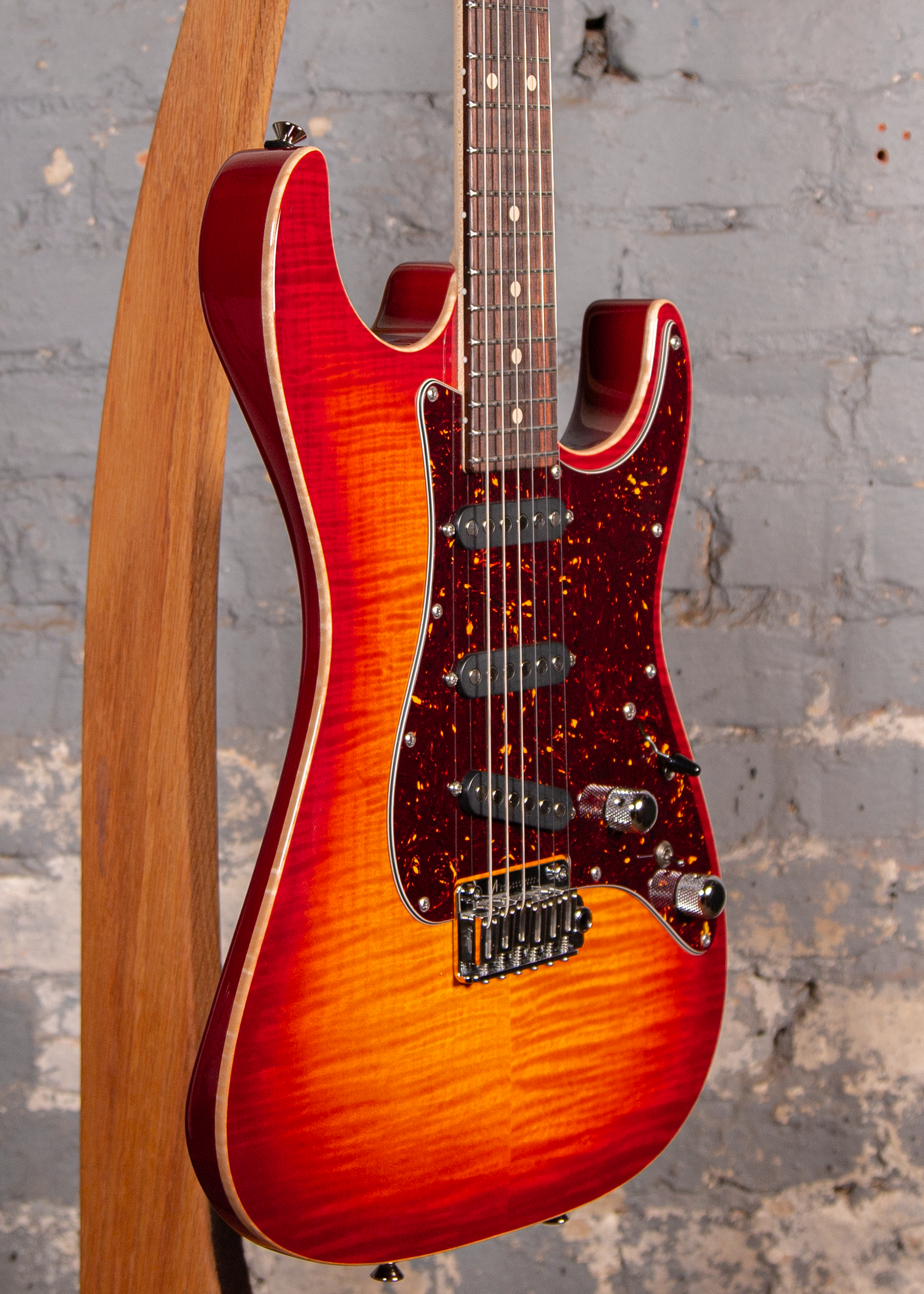 Anderson Guitarworks: Drop Top Classic - Cherry Burst w/Binding