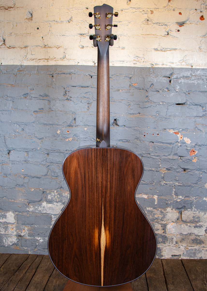Breedlove: Premier Concerto Dreadnought Tobacco Burst w/ Brazilian Rosewood