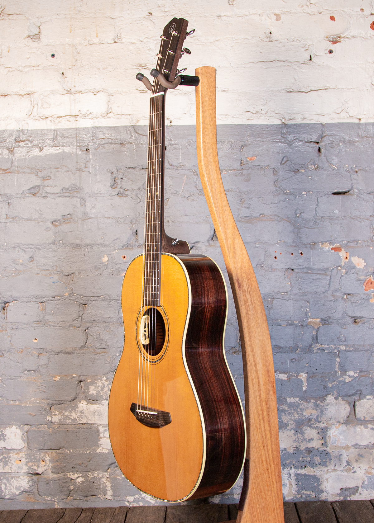 Breedlove Guitars: Artisan Parlor ARP-ARVTe - Vintage Toner