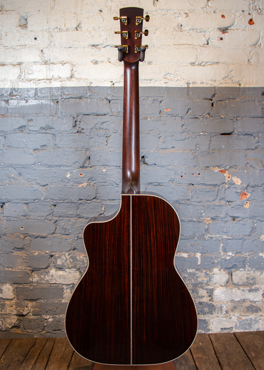 Huss & Dalton: CM cutaway custom