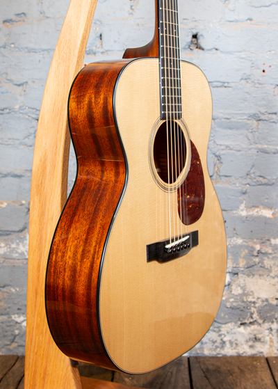 Bourgeois Guitars: Touchstone Country Boy OM