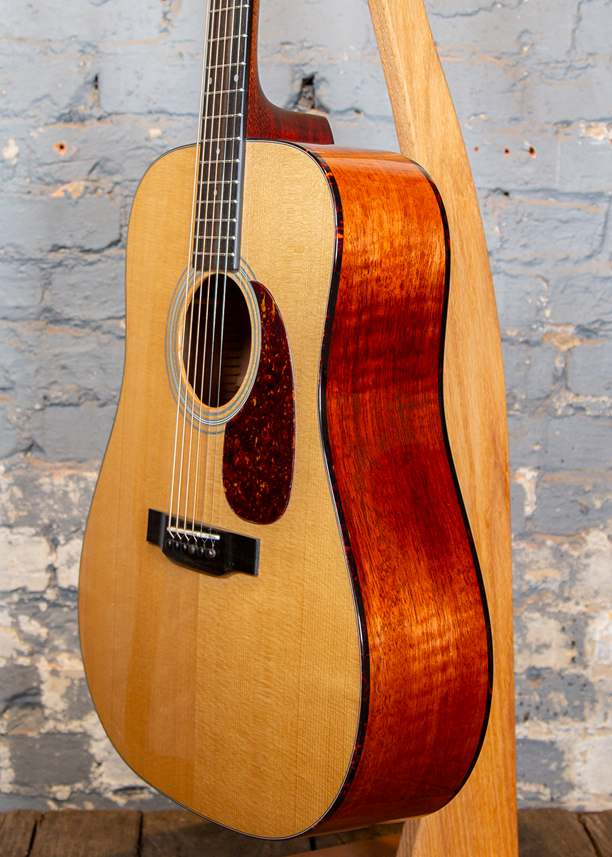 Eastman Guitars: E10D-TC