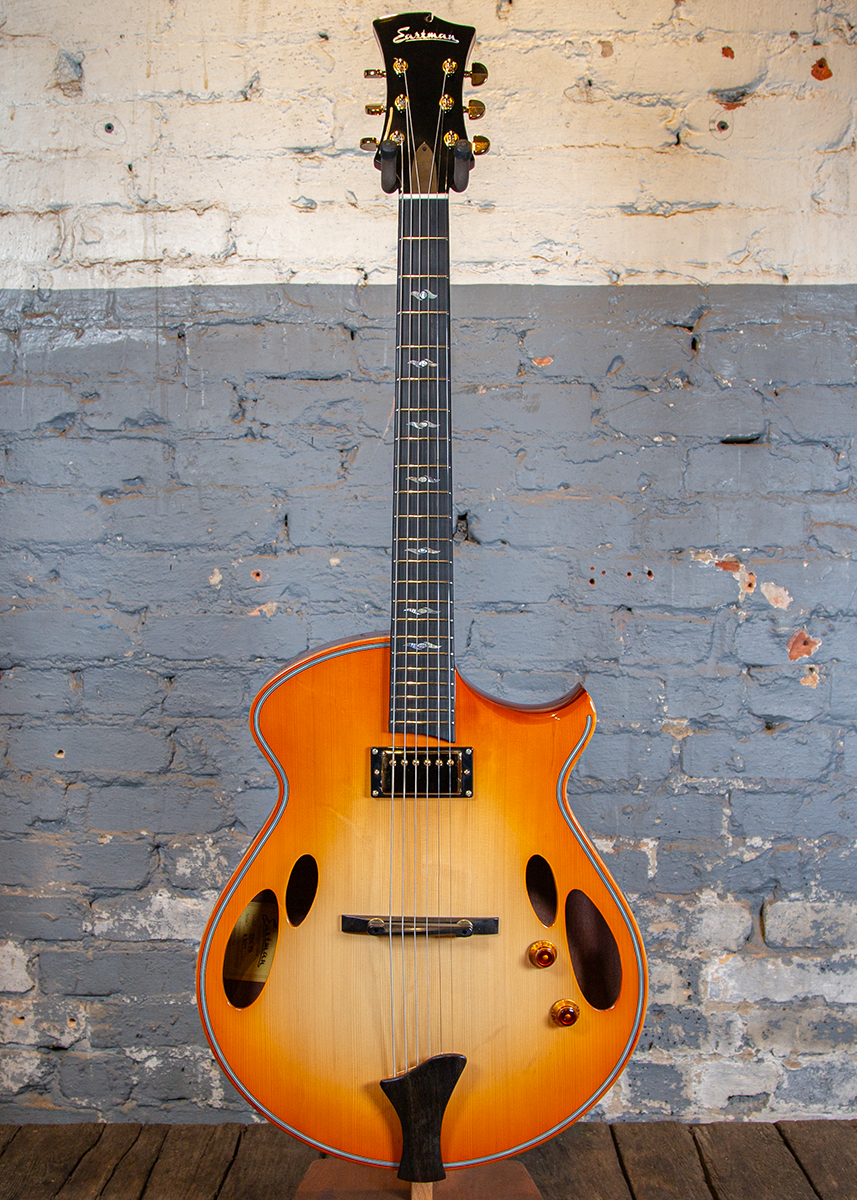 Eastman Guitars: El Rey 4 - Pomonaburst