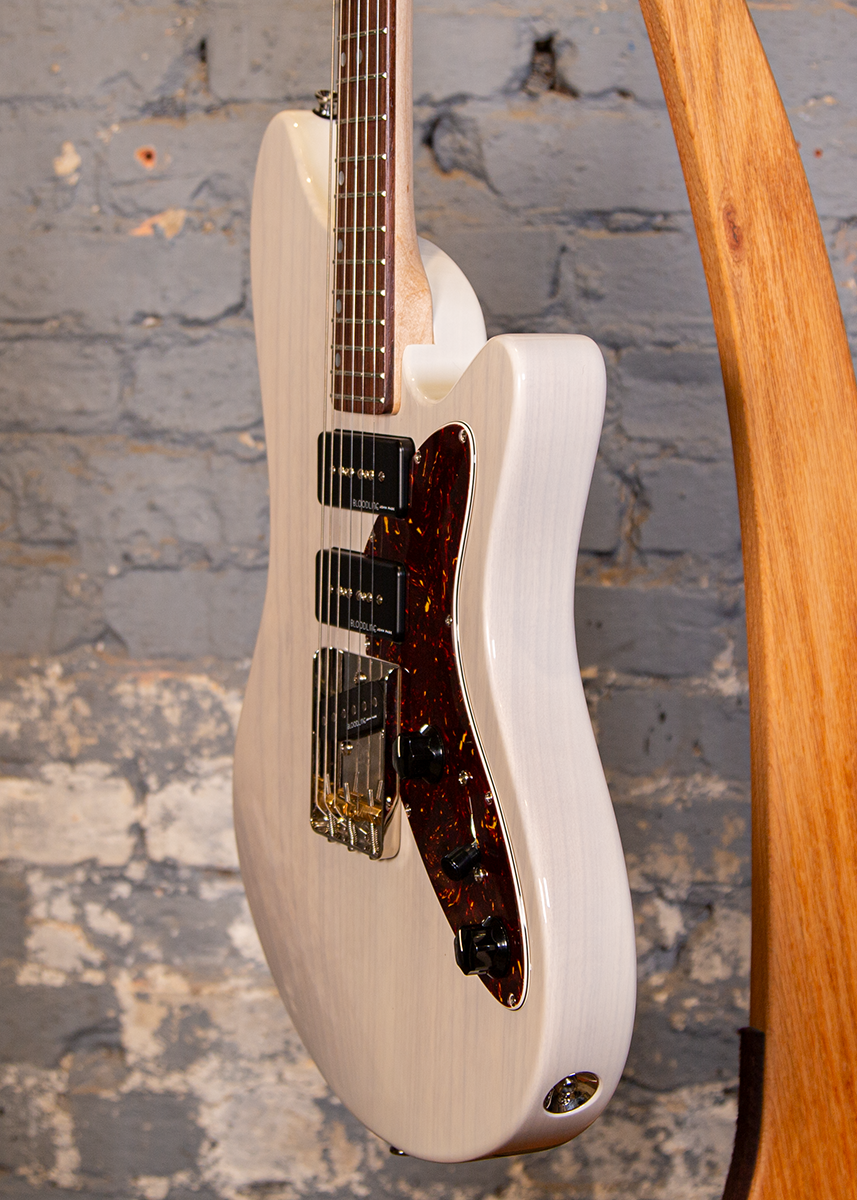 John Page Guitars: JPS DL - Blonde over Ash