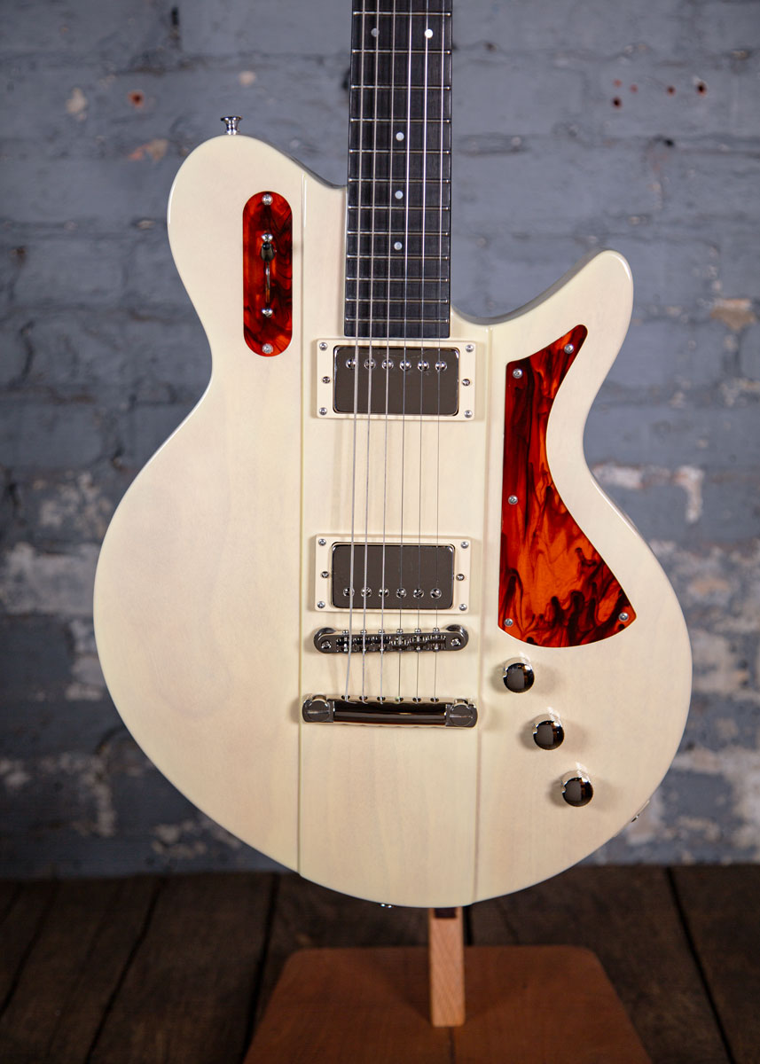 Eastman Guitars: Juliet - Pomona Blonde