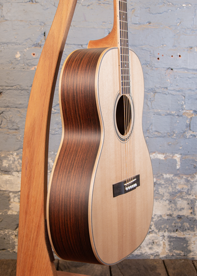 Larrivée Guitars: 000-40R Legacy Series