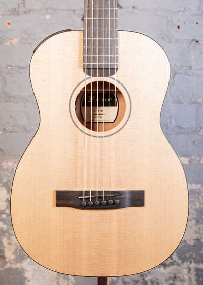 Furch Guitars: Little Jane 10-SM VTC