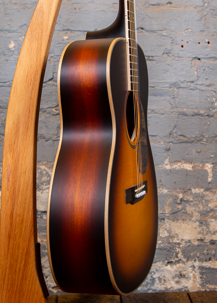Larrivee Guitars: OM-40 MH