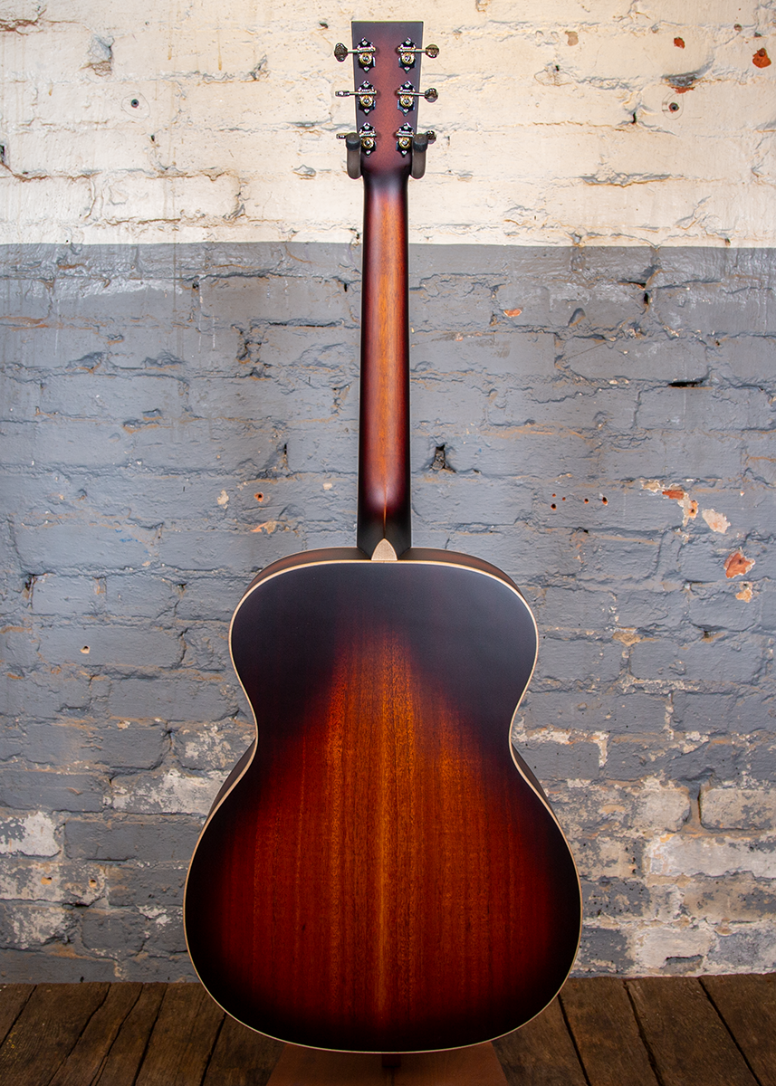 Larrivee Guitars: OM-40 MH