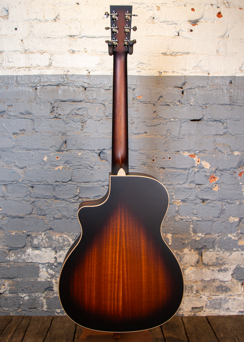 Larrivee OMV-40 Tobacco Sunburst w/ Pyramid Bridge