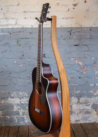 Larrivee Guitars: 00V-40 Mahogany Top, Vintage Burst & Pyramid Bridge