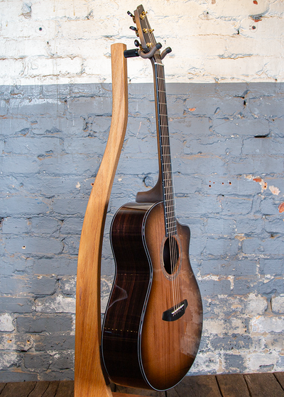 Breedlove: Premier Concert Shadowburst CE LTD