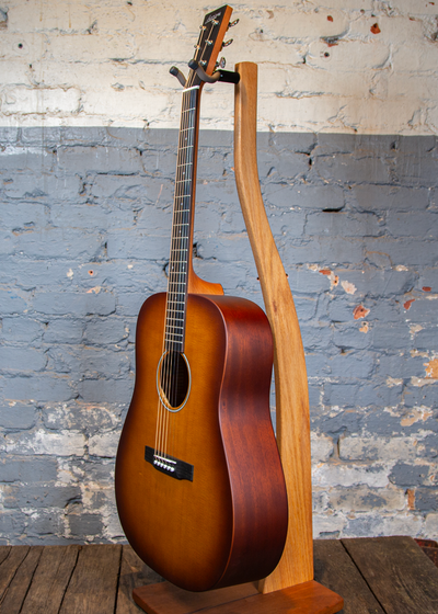 Larrivee Guitars: Simple 6 Dreadnought