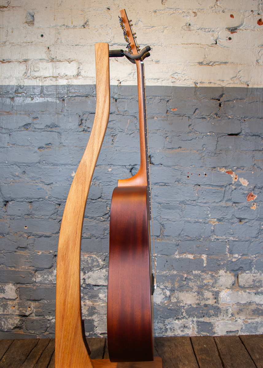 Larrivee Guitars: Simple 6 Dreadnought