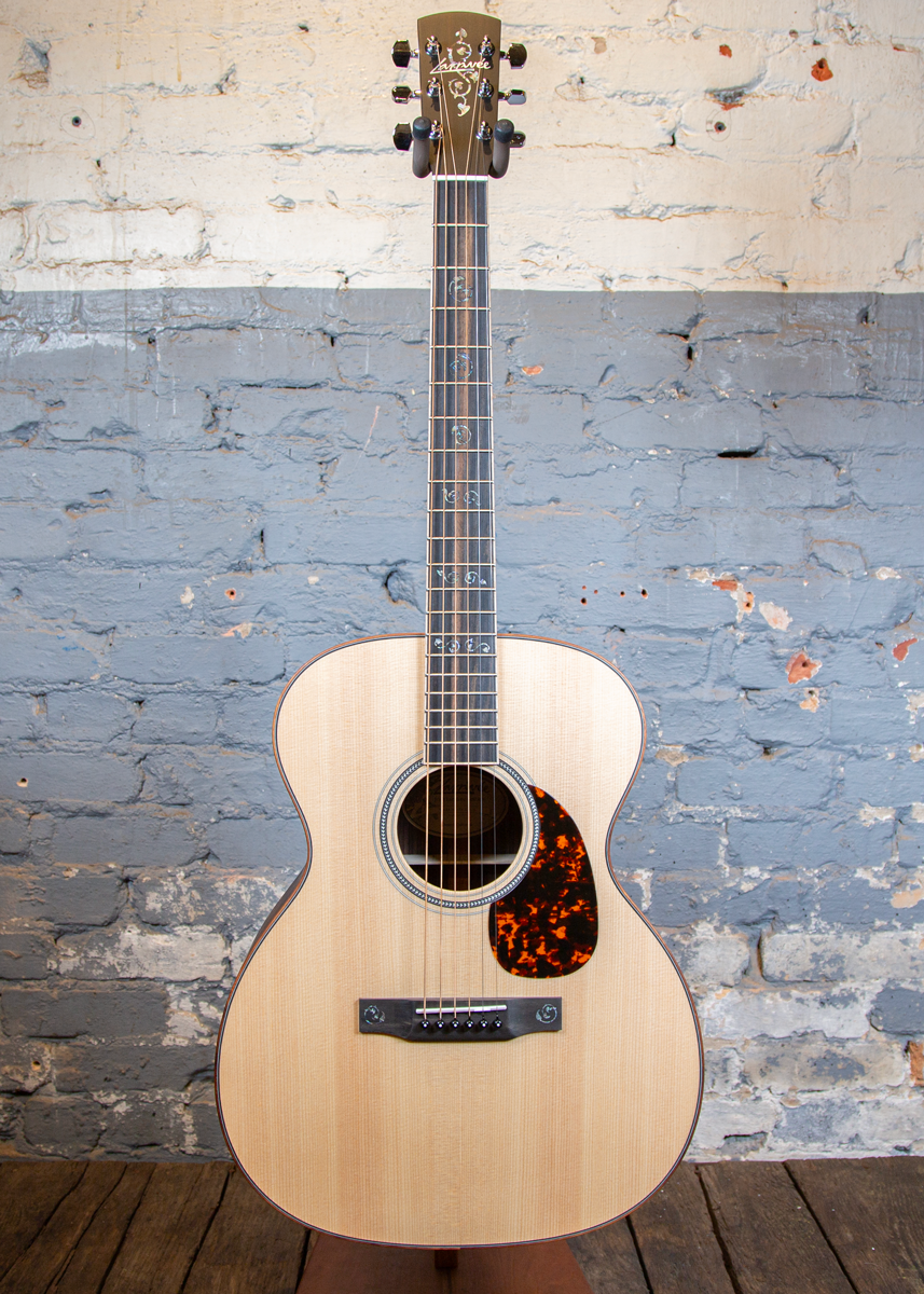 Larrivee Guitars: OM-03R Vine Special