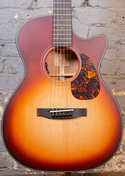 Furch Guitars: Vintage 1 OMc-SM SB VTC