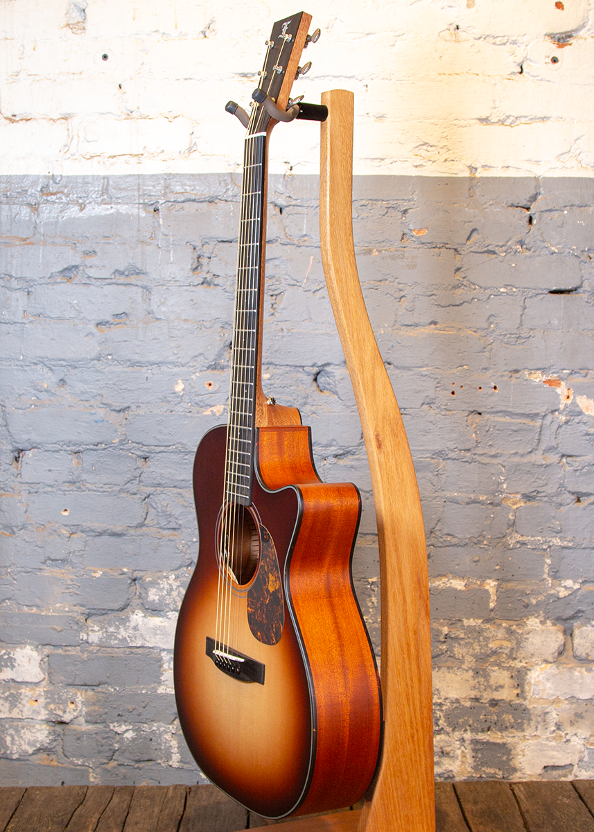 Furch Guitars: Vintage 1 OMc-SM SB VTC
