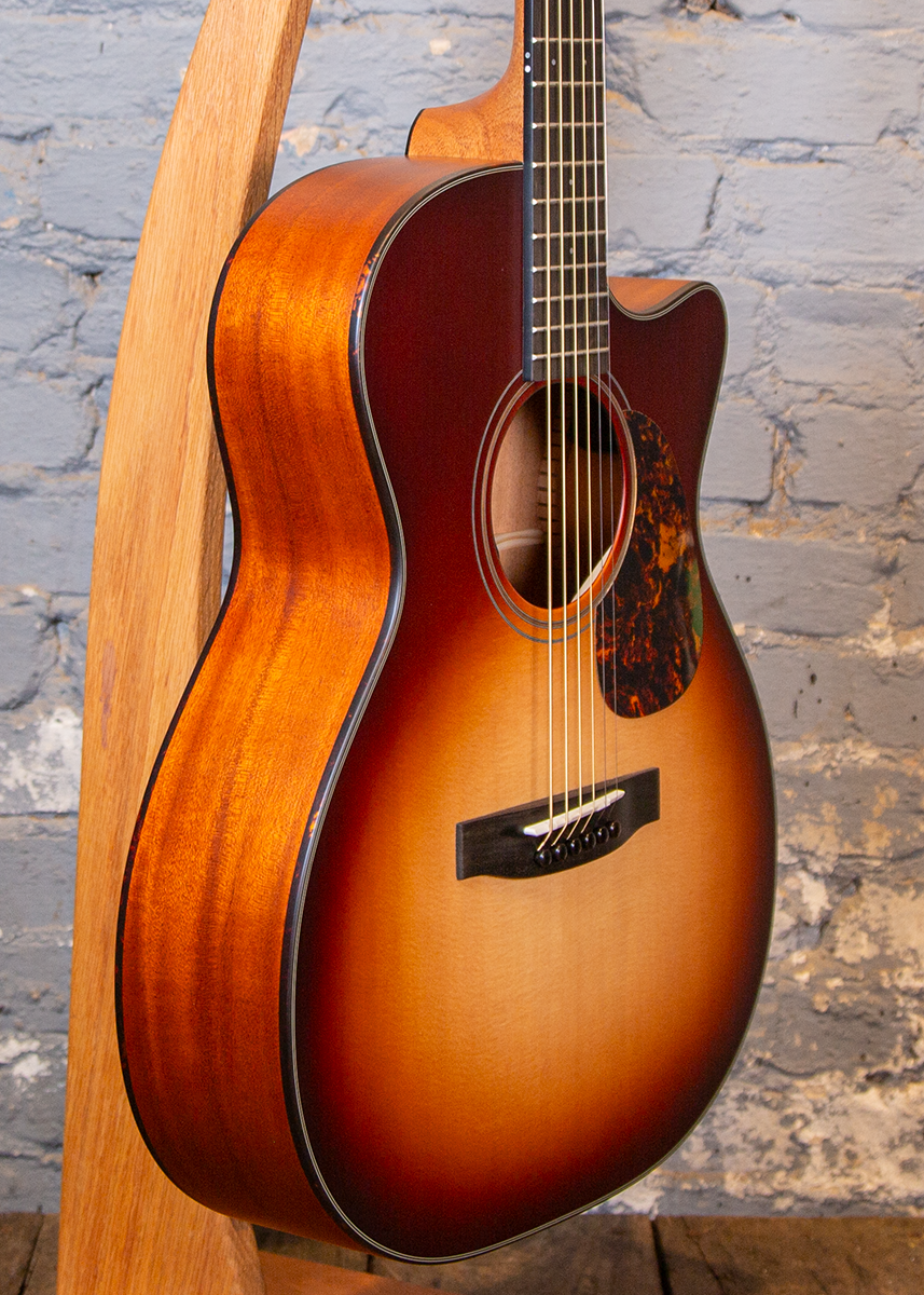 Furch Guitars: Vintage 1 OMc-SM SB VTC