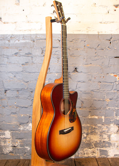 Furch Guitars: Vintage 1 OMc-SM SB VTC