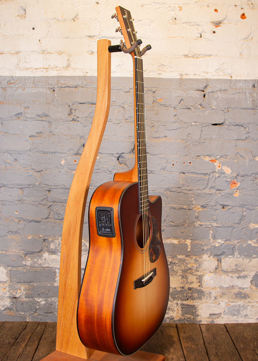Furch Guitars: Vintage 1 Dc-SM SB SPE