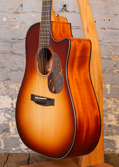 Furch Guitars: Vintage 1 Dc-SM SB SPE