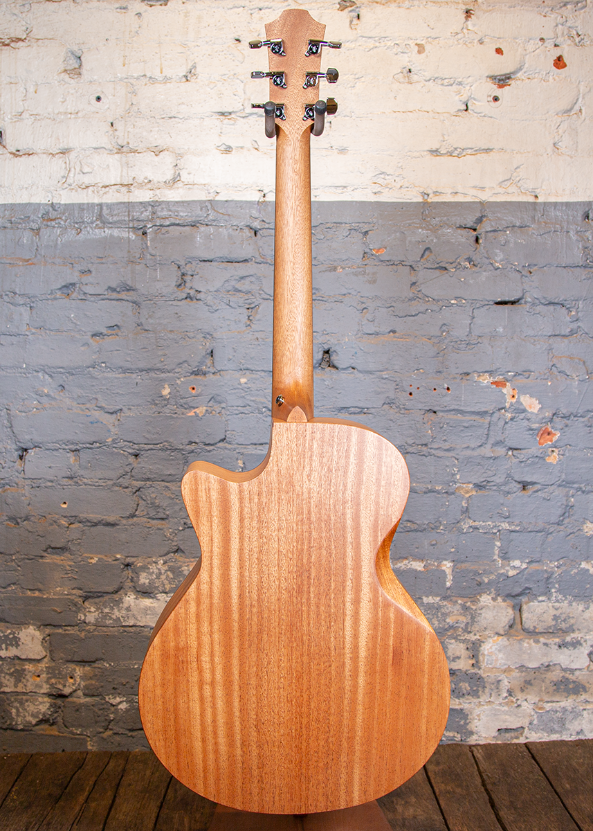 Furch Guitars: Violet Deluxe Gc-EMa w/ pickup & gigbag